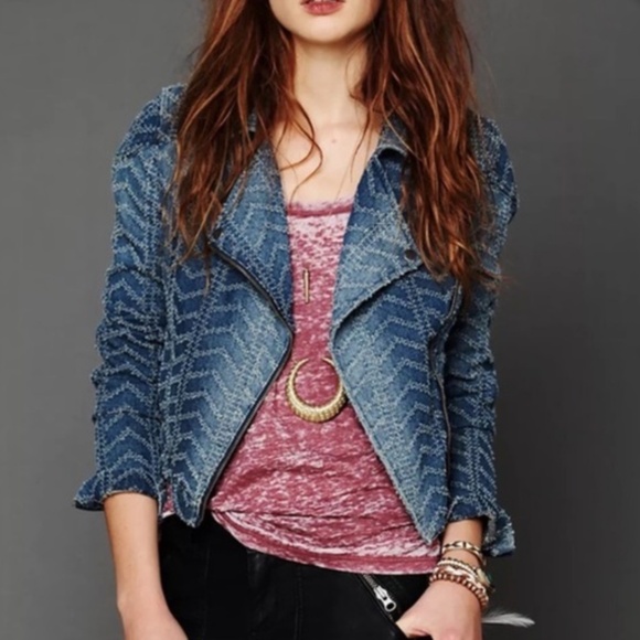 Free People Punched Denim Moto Jacket in Chevy Blue Chevron - Picture 9 of 10